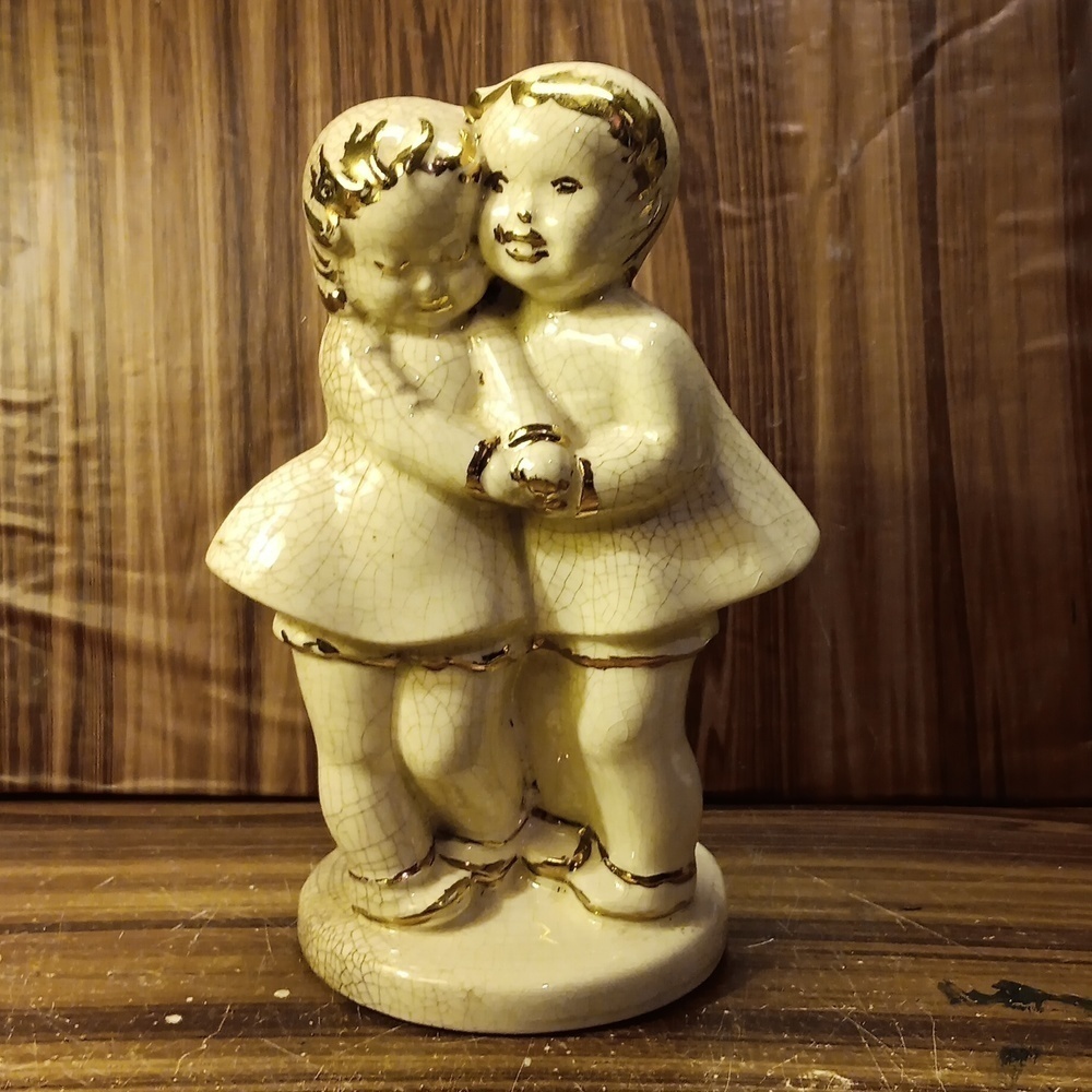 Vintage 1940s Shawnee boy girl planter